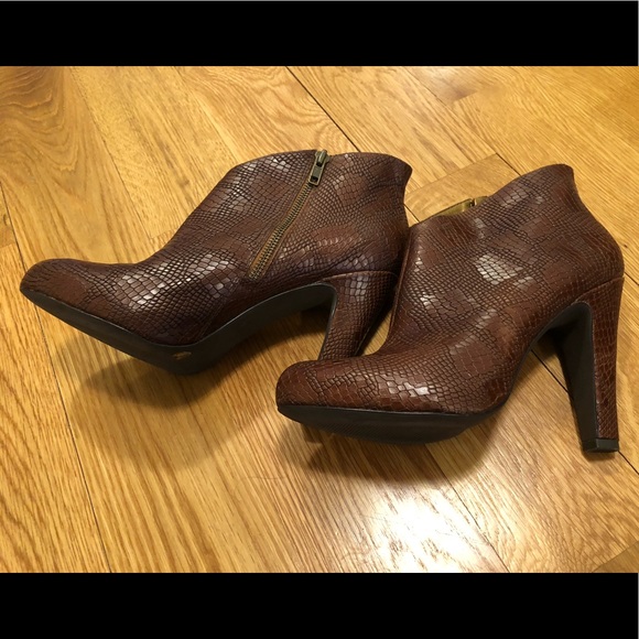 Jessica Simpson Booties - Picture 1 of 5